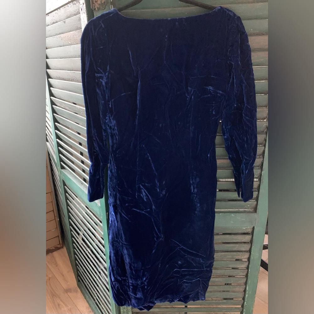 Vintage 1950s/1960s royal blue velvet long sleeve dress